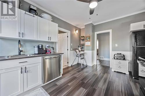 341 Vidal Street South, Sarnia, ON - Indoor Photo Showing Kitchen