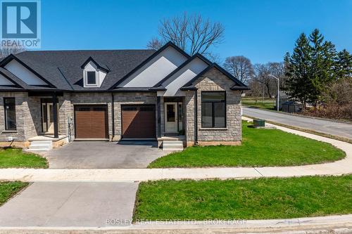 506 Royal Ridge Drive, Fort Erie (335 - Ridgeway), ON - Outdoor With Facade