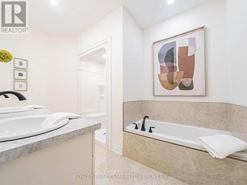 506 Royal Ridge Drive, Fort Erie (335 - Ridgeway), ON - Indoor Photo Showing Bathroom