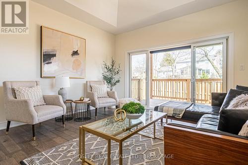 506 Royal Ridge Drive, Fort Erie (335 - Ridgeway), ON - Indoor Photo Showing Living Room