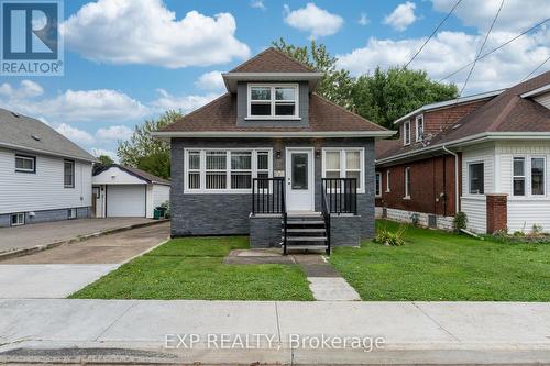 4584 Sixth Avenue, Niagara Falls, ON - Outdoor With Facade