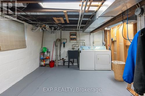 4584 Sixth Avenue, Niagara Falls, ON - Indoor Photo Showing Laundry Room