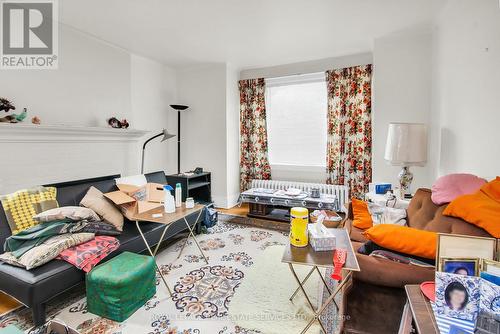 257&261 Poplar Plains Road, Toronto, ON - Indoor Photo Showing Living Room