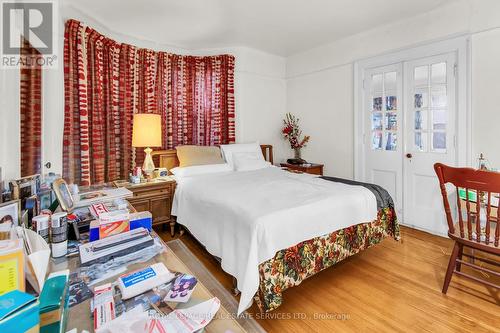 257&261 Poplar Plains Road, Toronto, ON - Indoor Photo Showing Bedroom