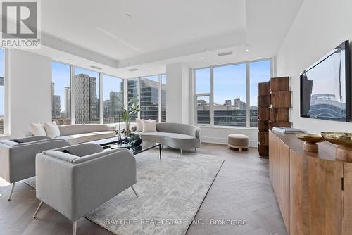 1108 - 455 Wellington Street W, Toronto, ON - Indoor Photo Showing Living Room