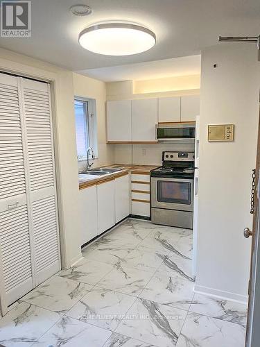 4 - 1 Division Street, Clarington (Bowmanville), ON - Indoor Photo Showing Kitchen