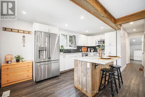 373 Raglan Street N, Renfrew, ON - Indoor Photo Showing Kitchen