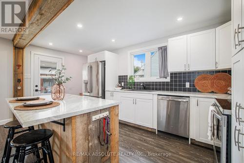 373 Raglan Street N, Renfrew, ON - Indoor Photo Showing Kitchen With Stainless Steel Kitchen With Upgraded Kitchen