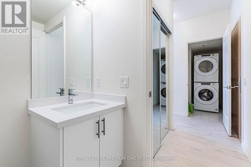 615 - 8960 Jane Street, Vaughan, ON - Indoor Photo Showing Bathroom