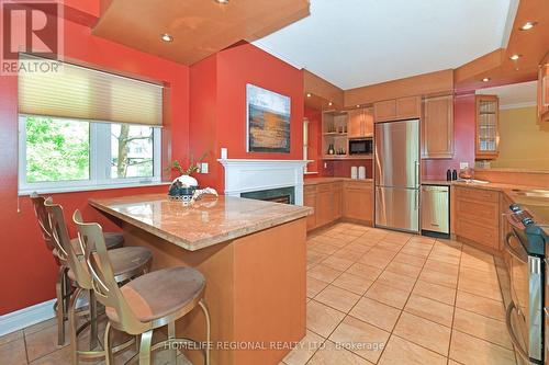 126 - 5418 Yonge Street, Toronto, ON - Indoor Photo Showing Kitchen