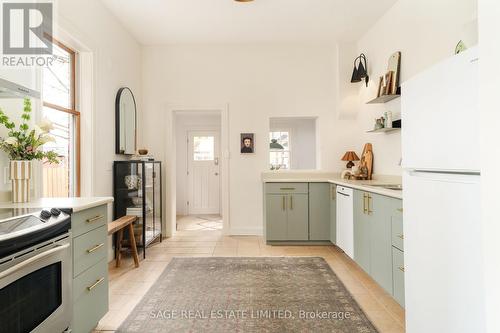 21 Churchill Avenue, Toronto, ON - Indoor Photo Showing Kitchen