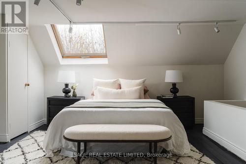 21 Churchill Avenue, Toronto, ON - Indoor Photo Showing Bedroom