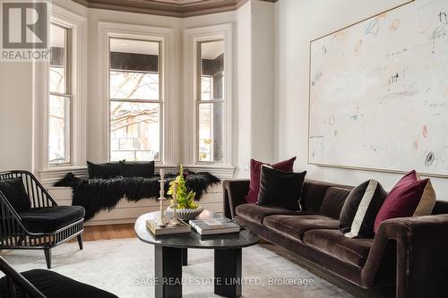 21 Churchill Avenue, Toronto, ON - Indoor Photo Showing Living Room