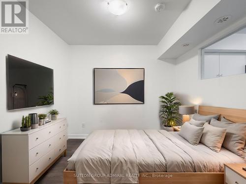 3 - 16 Marquette Avenue, Toronto, ON - Indoor Photo Showing Bedroom