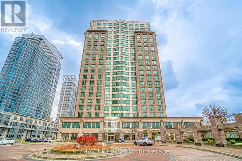 909 - 8 Lee Centre Drive, Toronto, ON - Outdoor With Facade