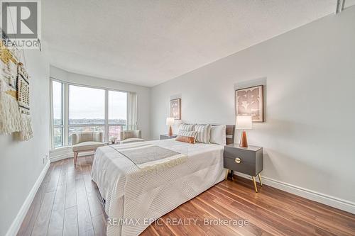 909 - 8 Lee Centre Drive, Toronto, ON - Indoor Photo Showing Bedroom