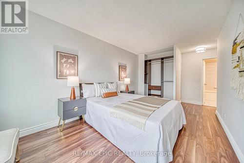 909 - 8 Lee Centre Drive, Toronto, ON - Indoor Photo Showing Bedroom