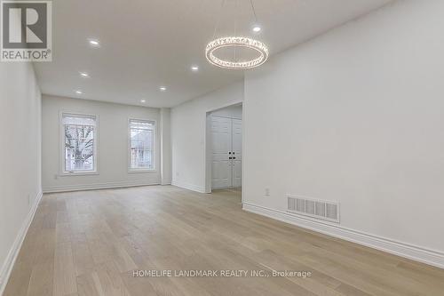 383 Wood Duck Lane, Newmarket, ON - Indoor Photo Showing Other Room