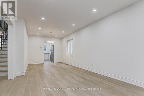 383 Wood Duck Lane, Newmarket, ON - Indoor Photo Showing Other Room