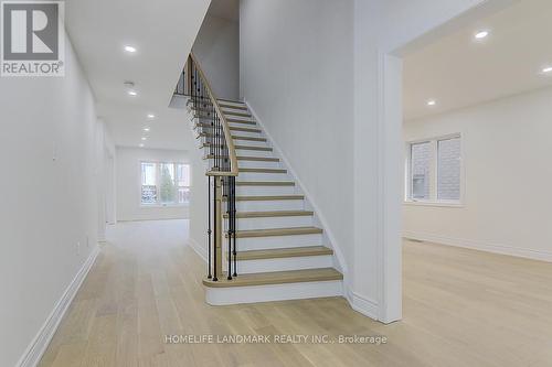 383 Wood Duck Lane, Newmarket, ON - Indoor Photo Showing Other Room