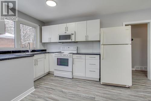 183 Wellington Street E, Barrie, ON - Indoor Photo Showing Kitchen