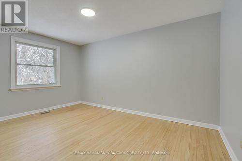 183 Wellington Street E, Barrie, ON - Indoor Photo Showing Other Room