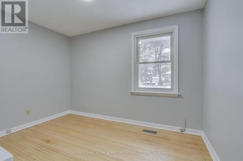 183 Wellington Street E, Barrie, ON - Indoor Photo Showing Other Room