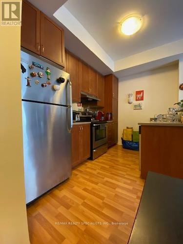 141 - 2891 Rio Court, Mississauga, ON - Indoor Photo Showing Kitchen With Stainless Steel Kitchen