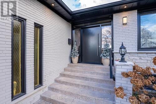 523 Corbin Court, Mississauga, ON - Outdoor With Exterior