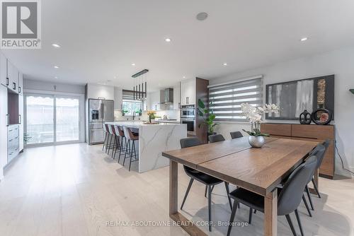 523 Corbin Court, Mississauga, ON - Indoor Photo Showing Dining Room