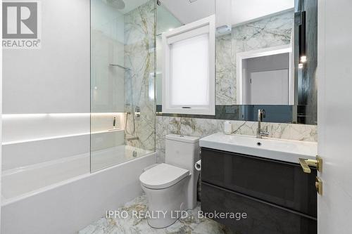 47 Ambleside Avenue, Toronto, ON - Indoor Photo Showing Bathroom