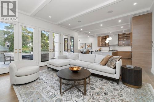 47 Ambleside Avenue, Toronto, ON - Indoor Photo Showing Living Room