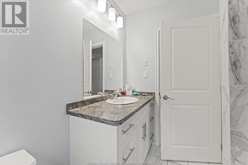 1353 Mckay, Windsor, ON - Indoor Photo Showing Bathroom