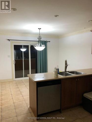 64 Laurier Avenue, Richmond Hill, ON - Indoor Photo Showing Kitchen With Double Sink