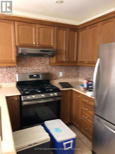 64 Laurier Avenue, Richmond Hill, ON - Indoor Photo Showing Kitchen