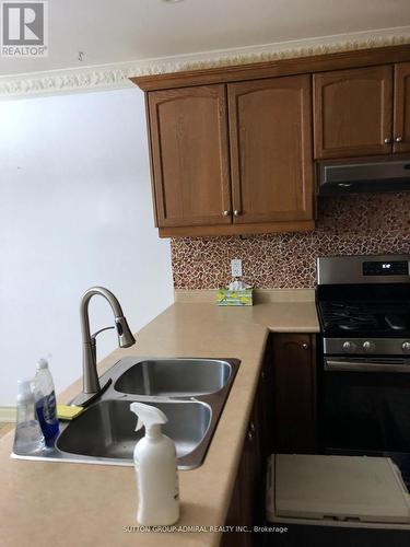 64 Laurier Avenue, Richmond Hill, ON - Indoor Photo Showing Kitchen With Double Sink