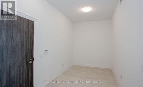 206 - 10 Gatineau Drive, Vaughan, ON - Indoor Photo Showing Other Room