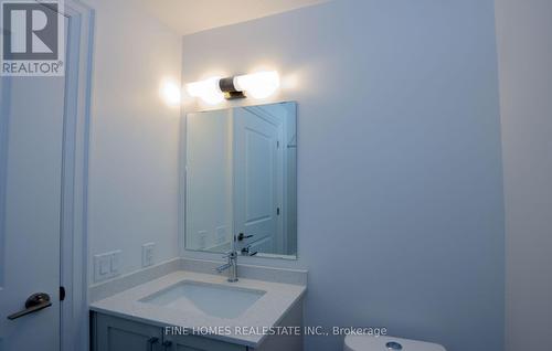 206 - 10 Gatineau Drive, Vaughan, ON - Indoor Photo Showing Bathroom