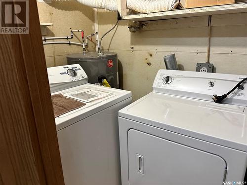 211 James Street, Radisson, SK - Indoor Photo Showing Laundry Room