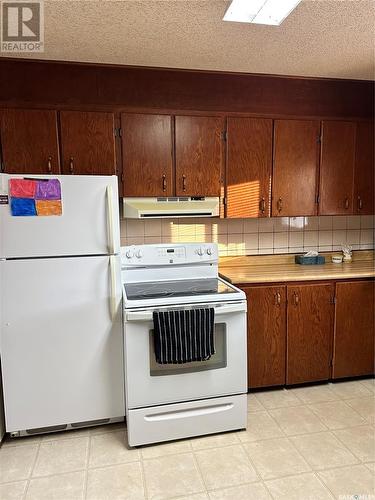 211 James Street, Radisson, SK - Indoor Photo Showing Kitchen