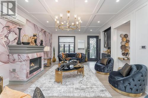 1540 Mississauga Road, Mississauga, ON - Indoor Photo Showing Living Room With Fireplace