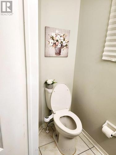 45 Ozner Court N, Brampton, ON - Indoor Photo Showing Bathroom