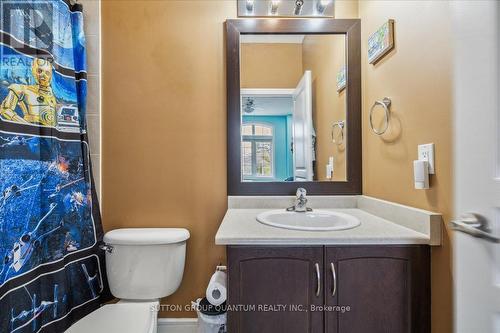 32 Harborn Road, Mississauga, ON - Indoor Photo Showing Bathroom