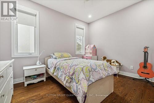 32 Harborn Road, Mississauga, ON - Indoor Photo Showing Bedroom