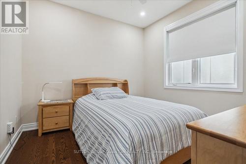 32 Harborn Road, Mississauga, ON - Indoor Photo Showing Bedroom