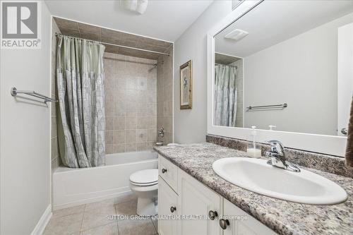 32 Harborn Road, Mississauga, ON - Indoor Photo Showing Bathroom