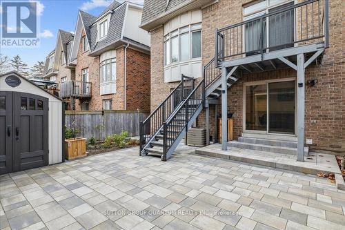 32 Harborn Road, Mississauga, ON - Outdoor