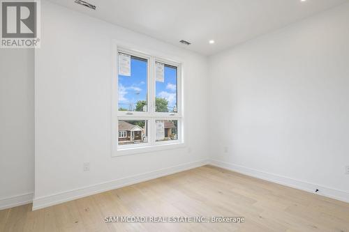 73 Elma Street, Toronto, ON - Indoor Photo Showing Other Room