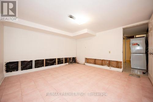 20 Howick Avenue, Toronto, ON - Indoor Photo Showing Other Room