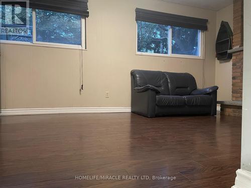 9 Hinchley Wood Grove, Brampton, ON - Indoor